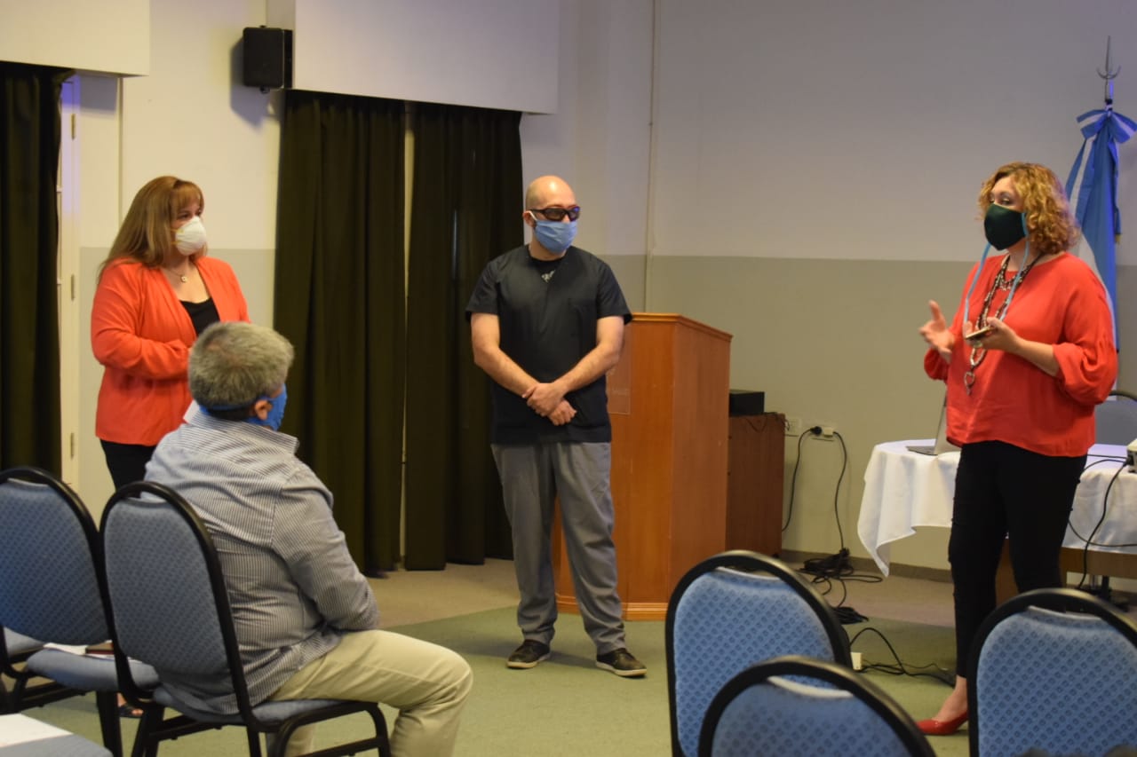 Garantizan que los pacientes crónicos reciban la medicación en sus domicilios