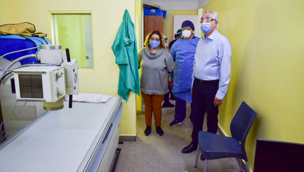 Ministro Vergara destacó el funcionamiento del centro primario “San Vicente”