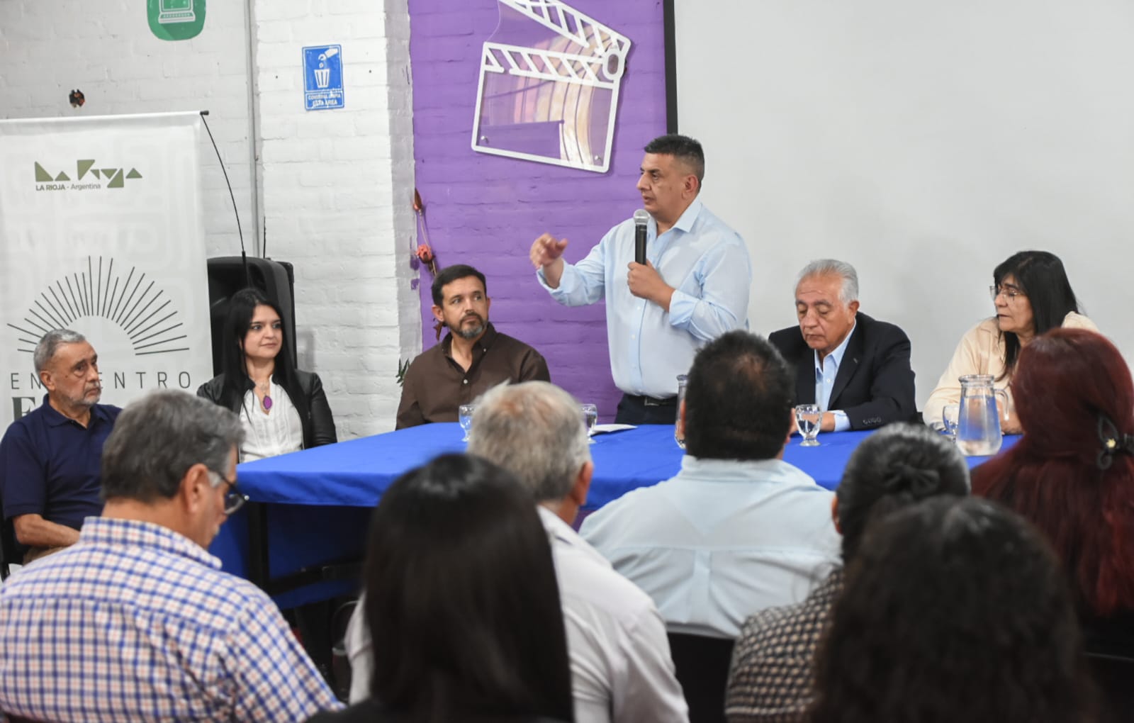 Ulapes fue escenario de la articulación política y territorial del Gobierno provincial El ministro de Salud, Juan Carlos Vergara, junto al intendente del Departamento General San Martín, Uriel Vargas, encabezaron una nueva edición del Encuentro Federal en