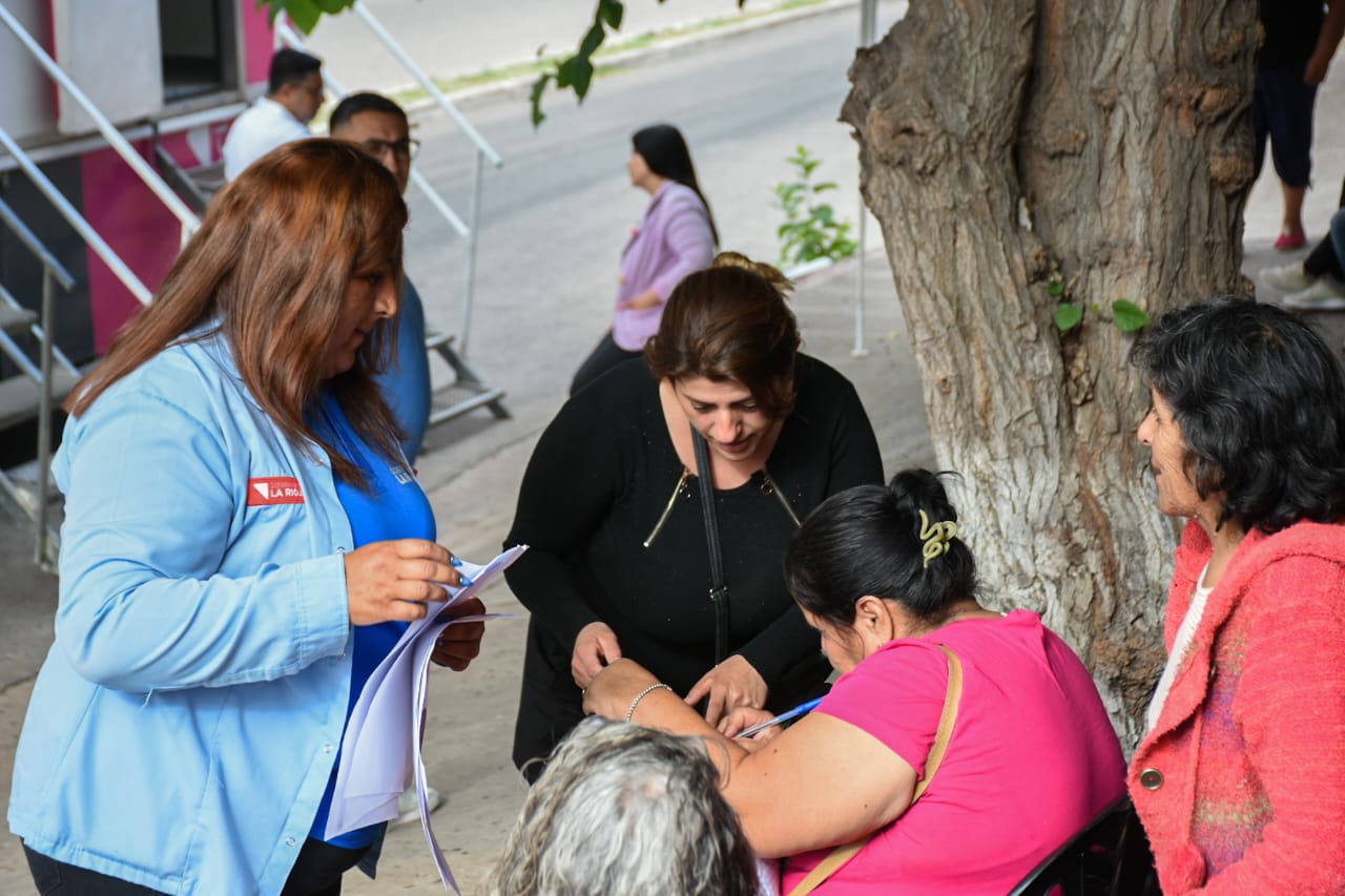 Salud continúa brindando atención sanitaria en los barrios de Capital